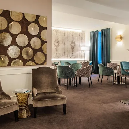 Goldenes Theater 4*
