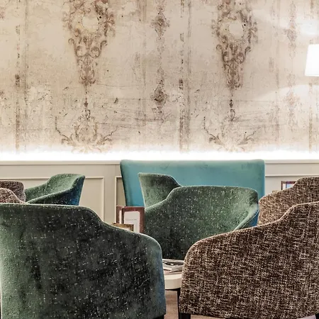 Theater Отель 4*