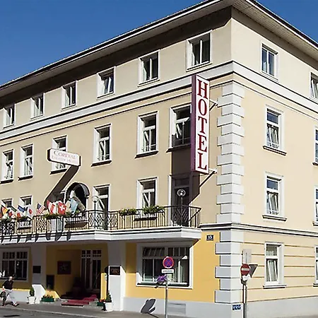 Goldenes Theater 4*