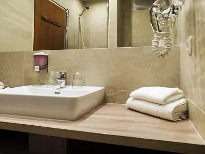 Ξενοδοχείο Theater