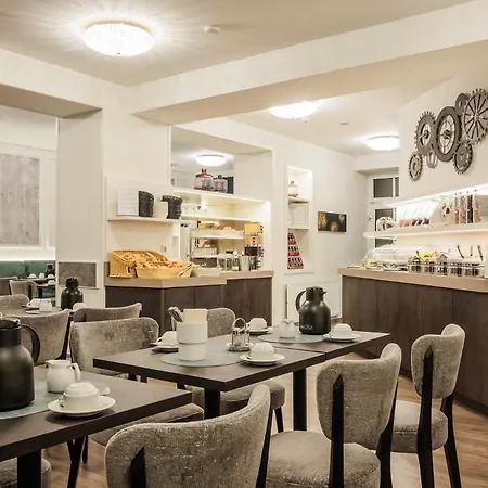 Ξενοδοχείο Theater 4*