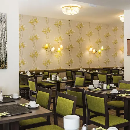 Theater Отель 4*