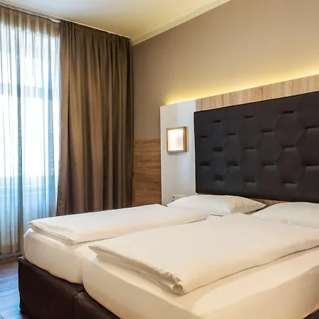 Ξενοδοχείο Theater