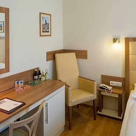 Ξενοδοχείο Theater