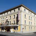 Theater 4*