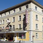 Theater 4*